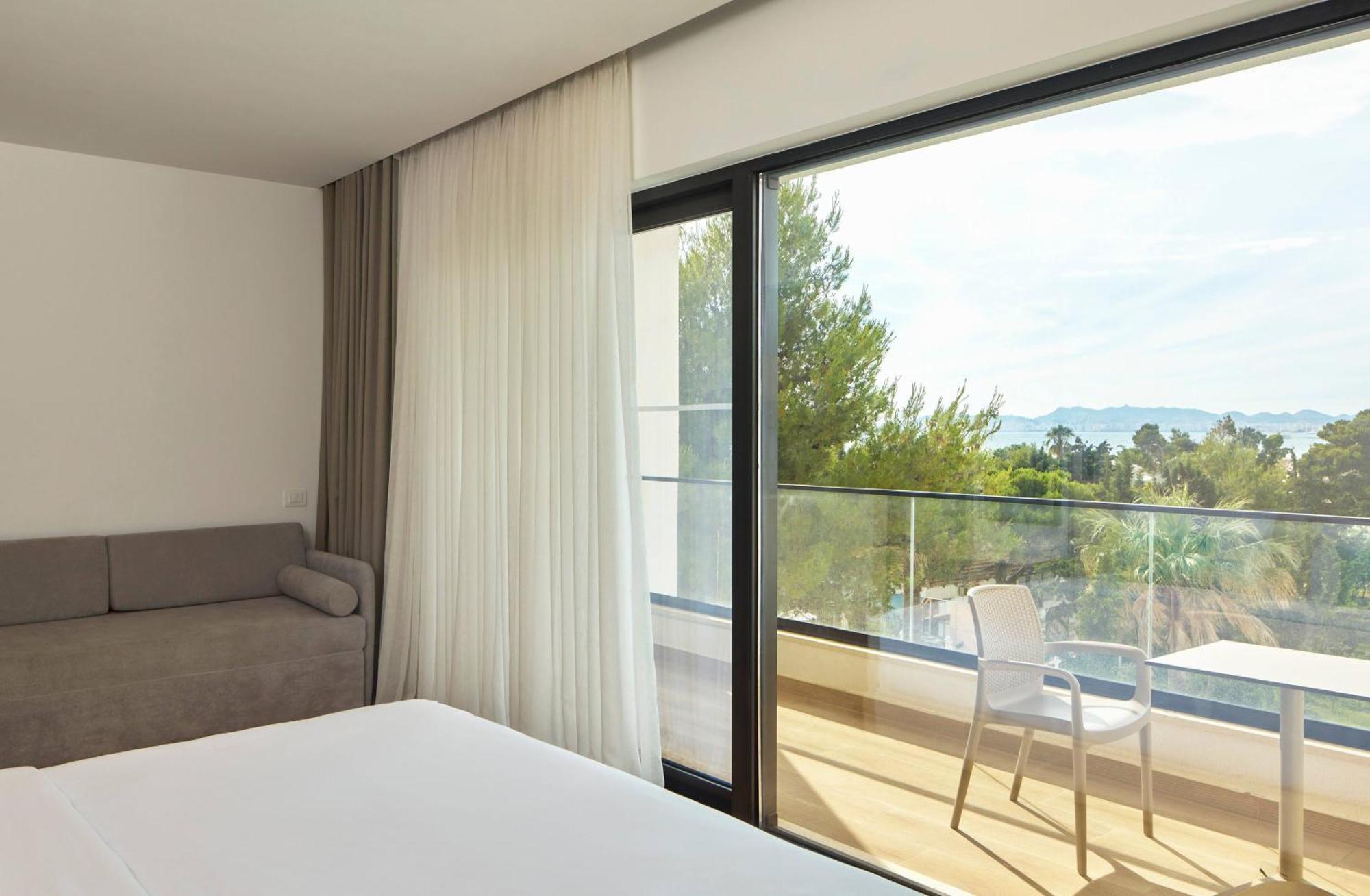 Sol Room Partial Sea View