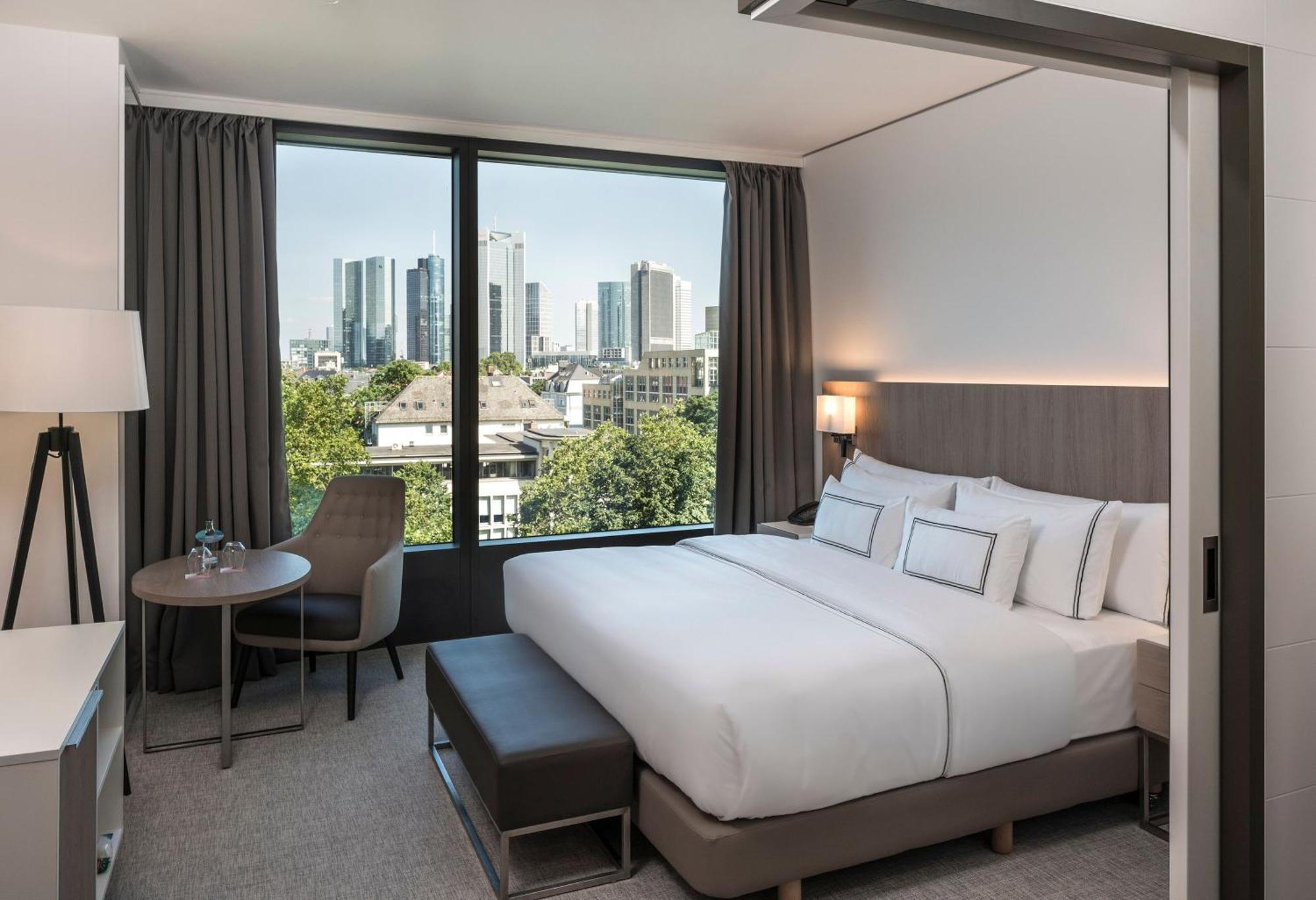 Meliá Premium Room Skyline View