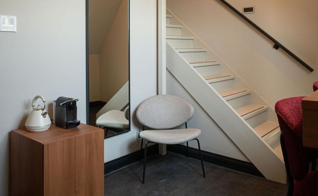 Deluxe Studio