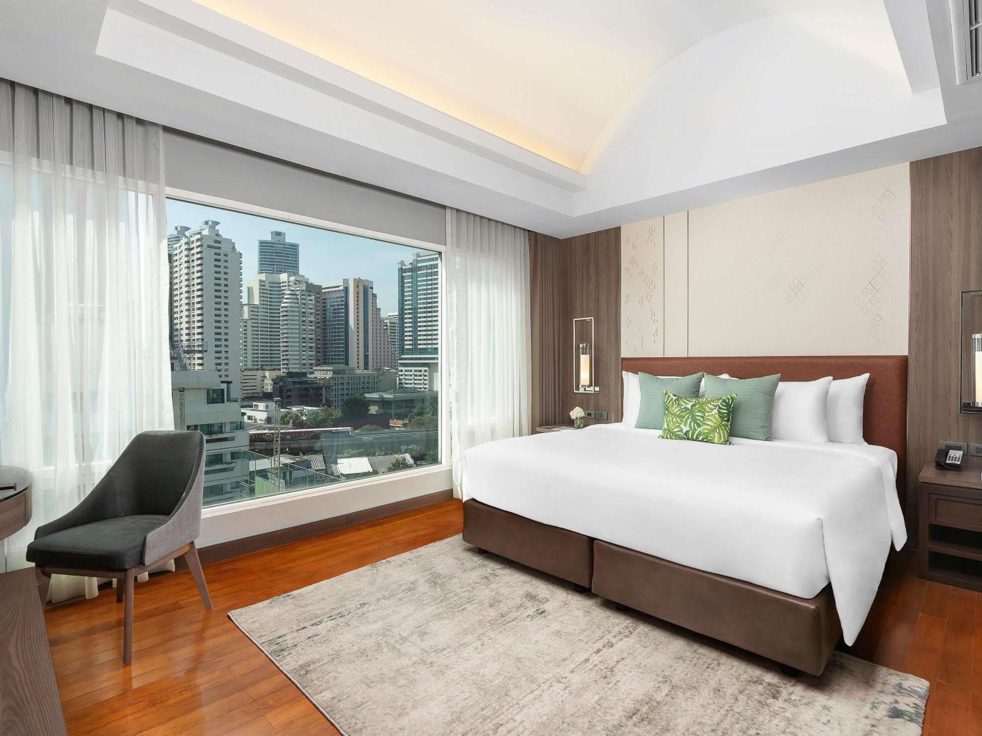 Deluxe King Suite