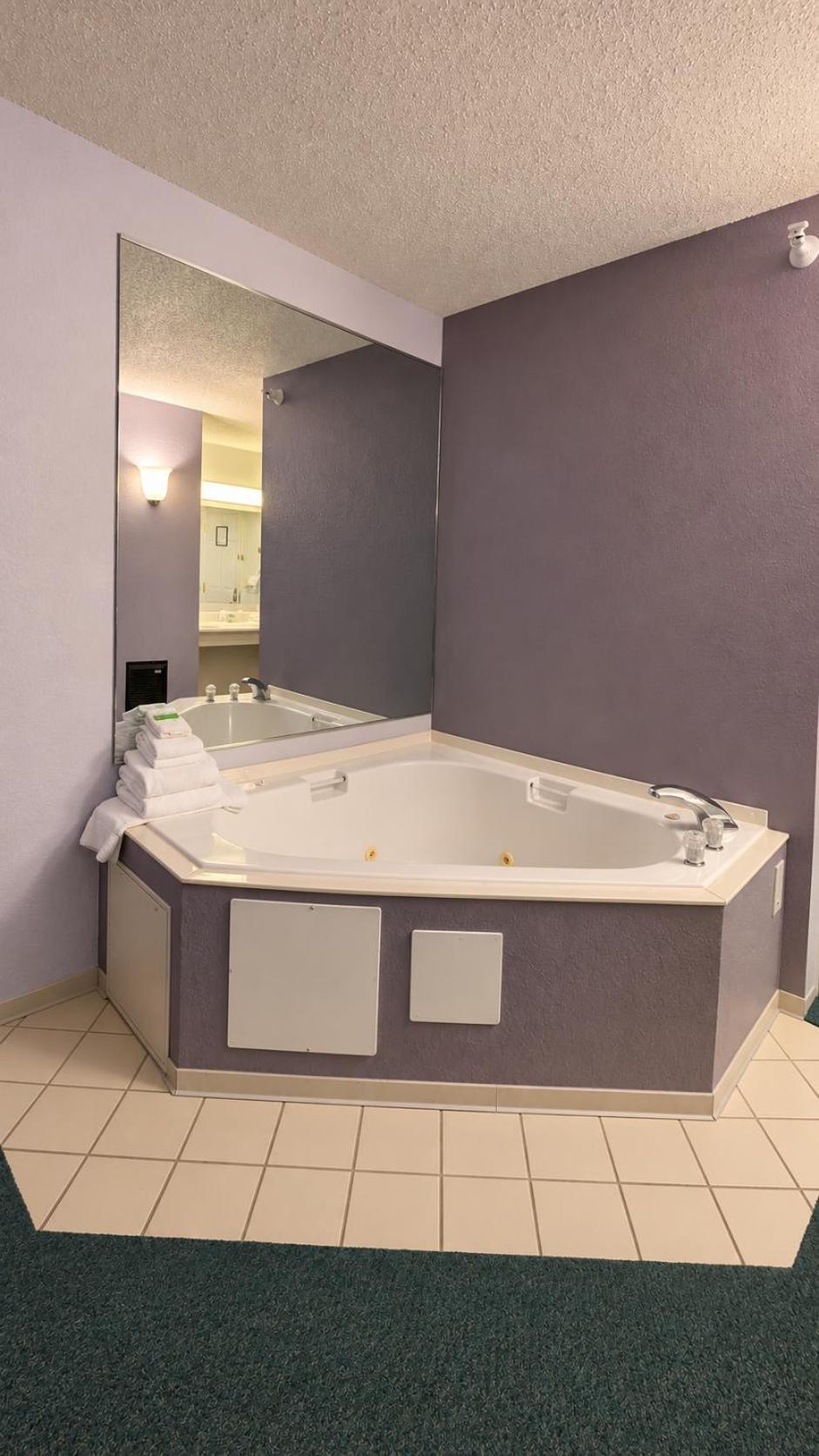 Suite Hot Tub