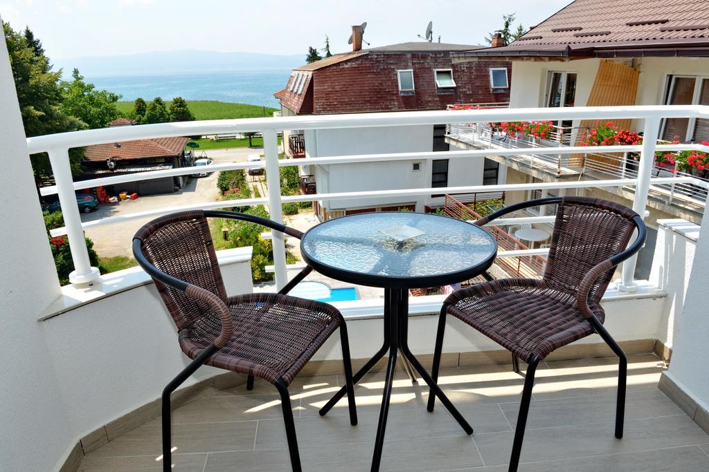 Double Room Lake View