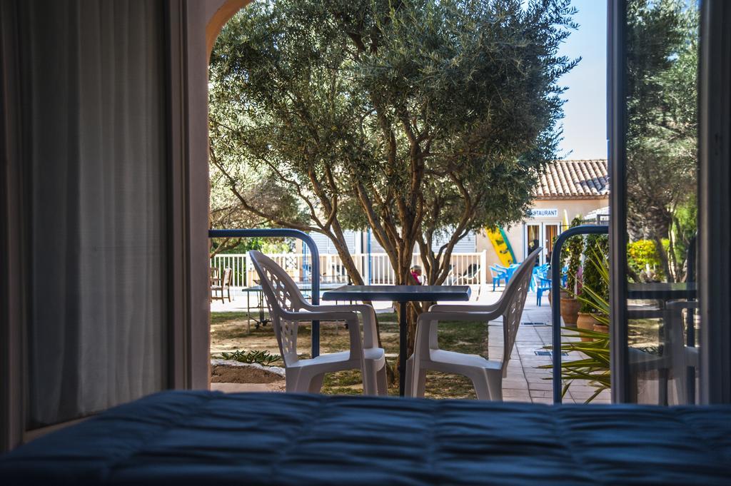 Studio Unfurnished Juliet Balcony or Terrace