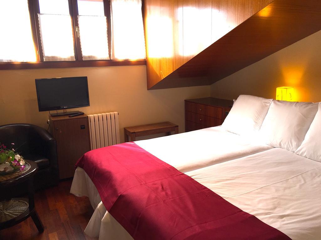 Double Room Attic Spa Access