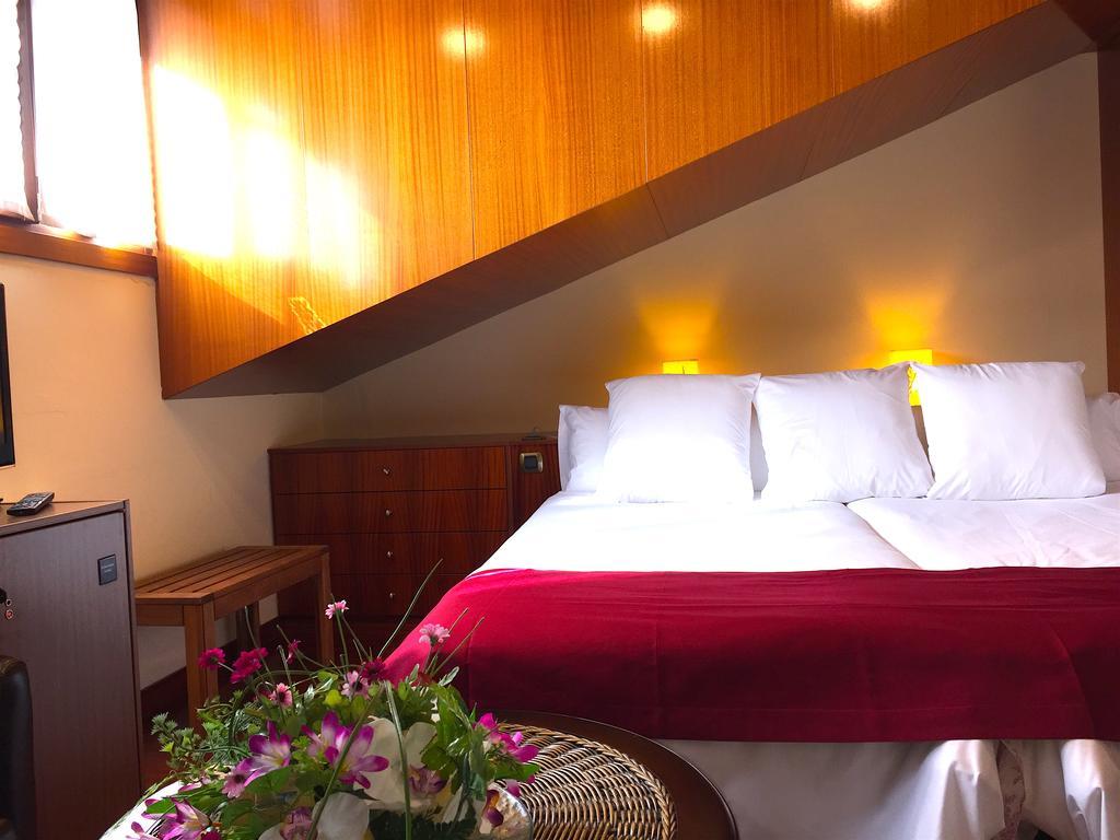 Double Room Attic Spa Access