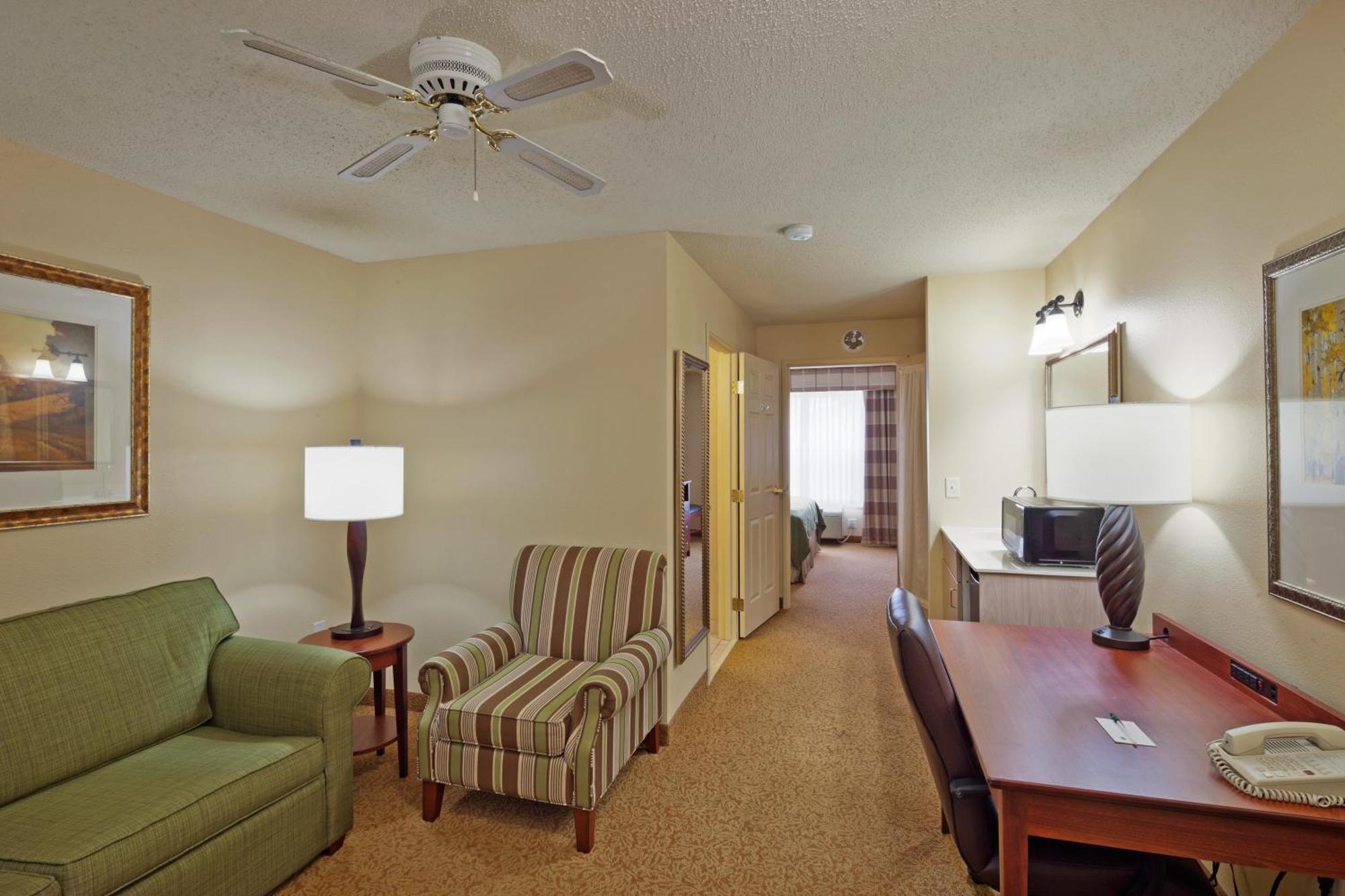 One-Bedroom King Suite