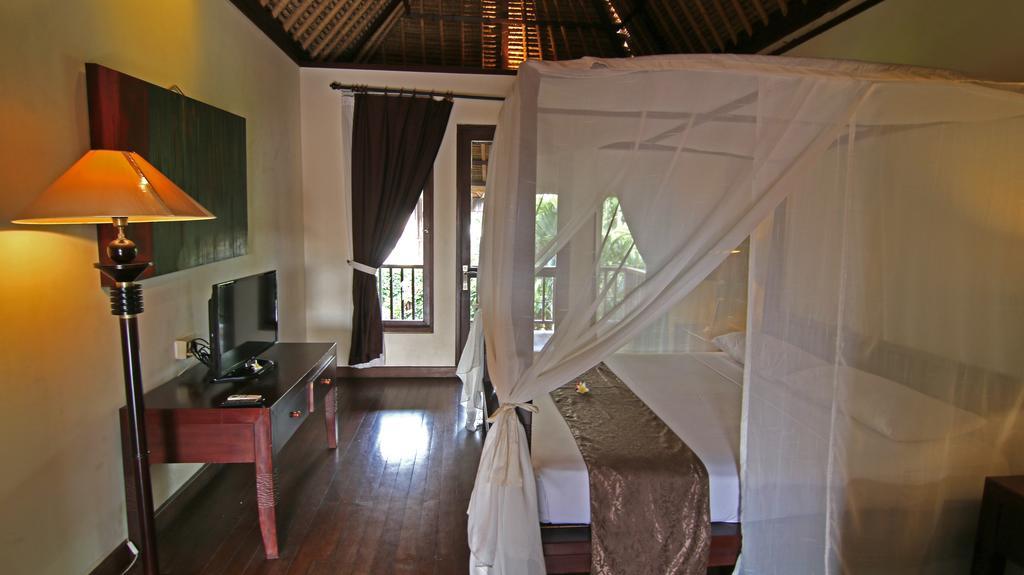 Deluxe Studio