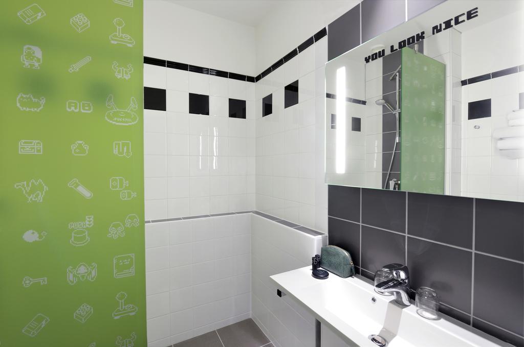 Design Room with 2 Single Beds,240337229:JPEG