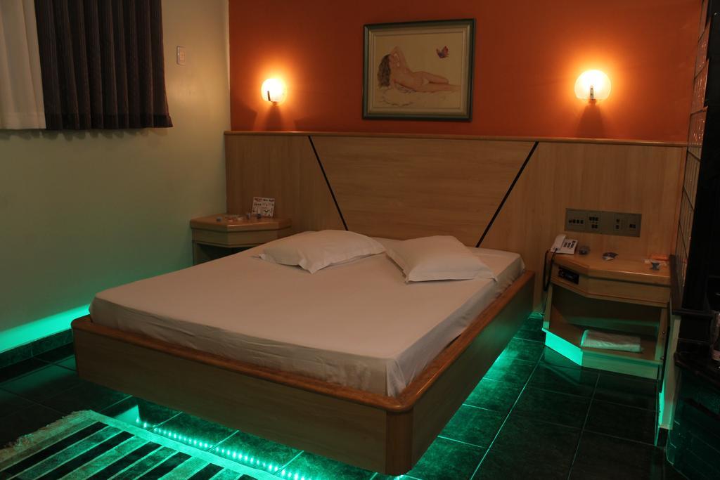 Deluxe Suite Spa Bath