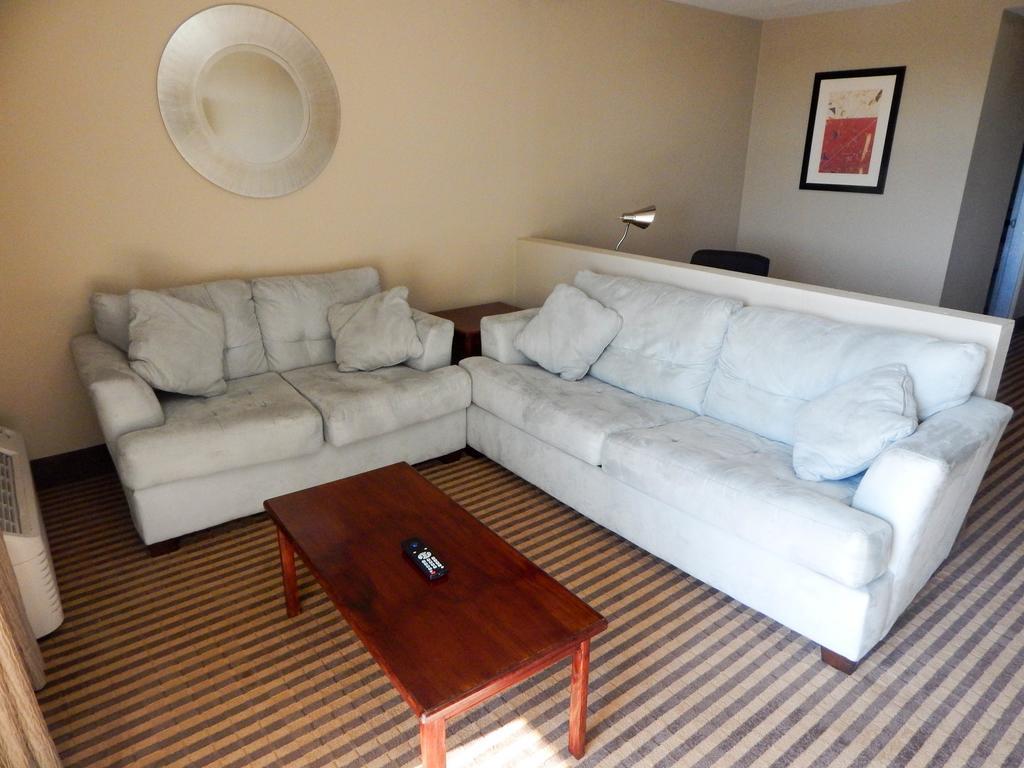 Family King Suite Non-Smoking