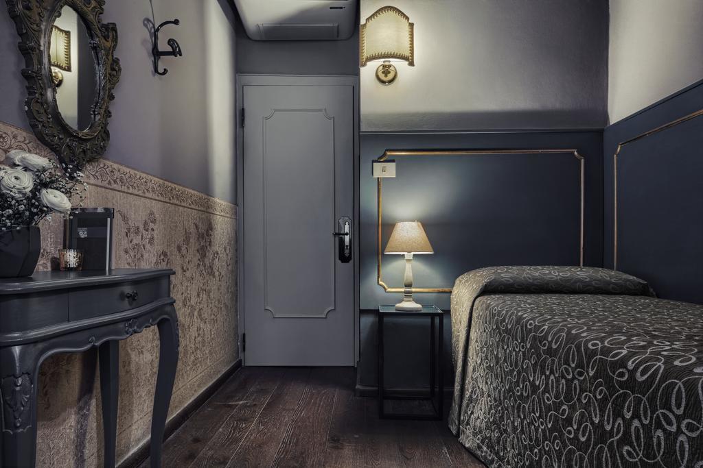 Single Room Shared Toilet