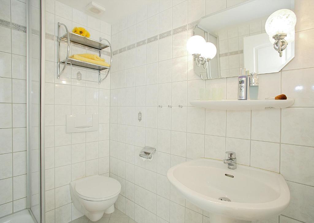 Standard Double Room,79549758:JPEG