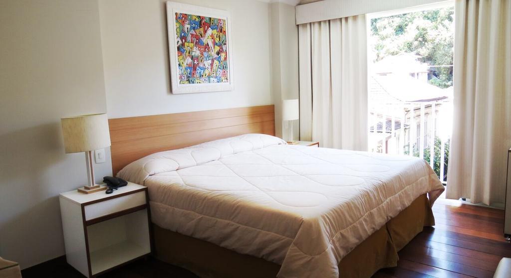 Quarto Deluxe com Cama de Casal ou 2 de Solteiro