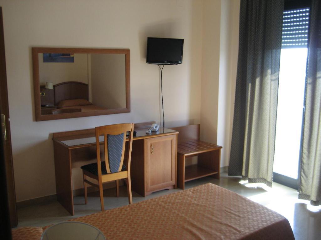 Single Room Balcony