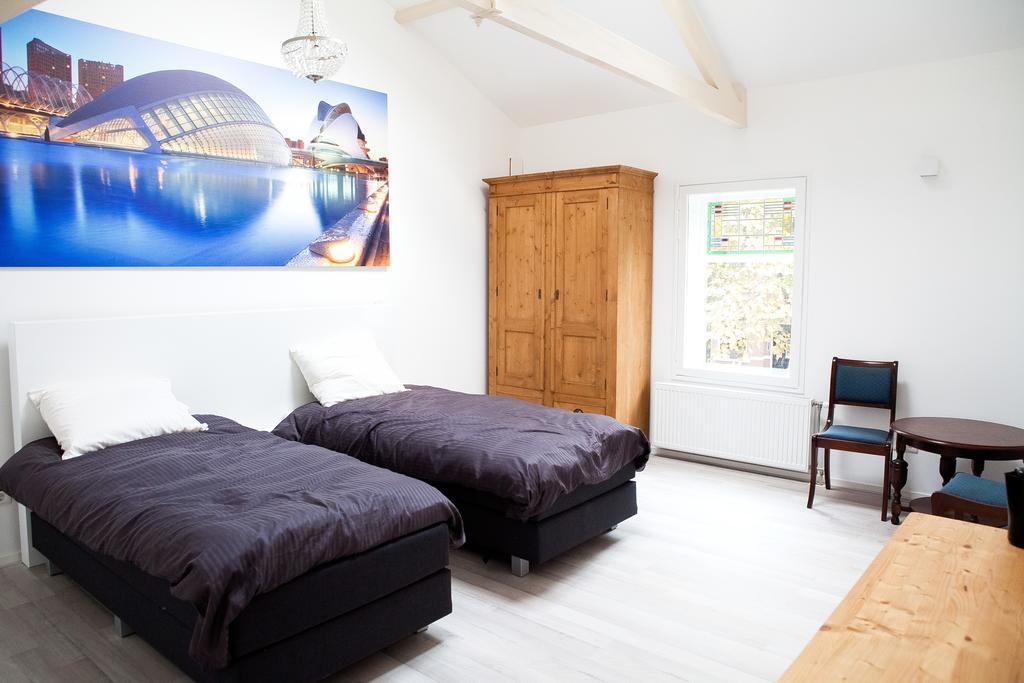 Quadruple Room Private Bathroom