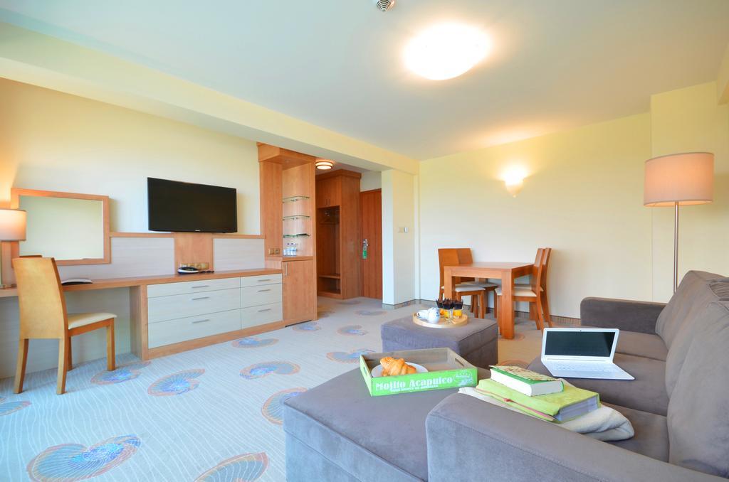 Apartment mit Balkon