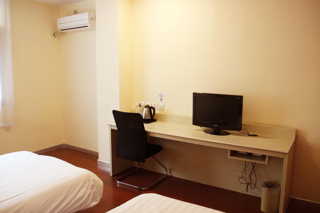 Deluxe King Studio