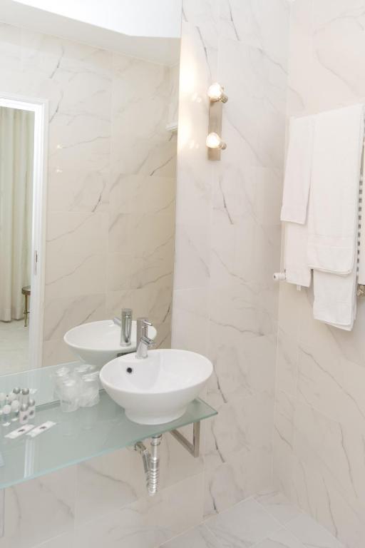 Double Room,1428410152:JPEG