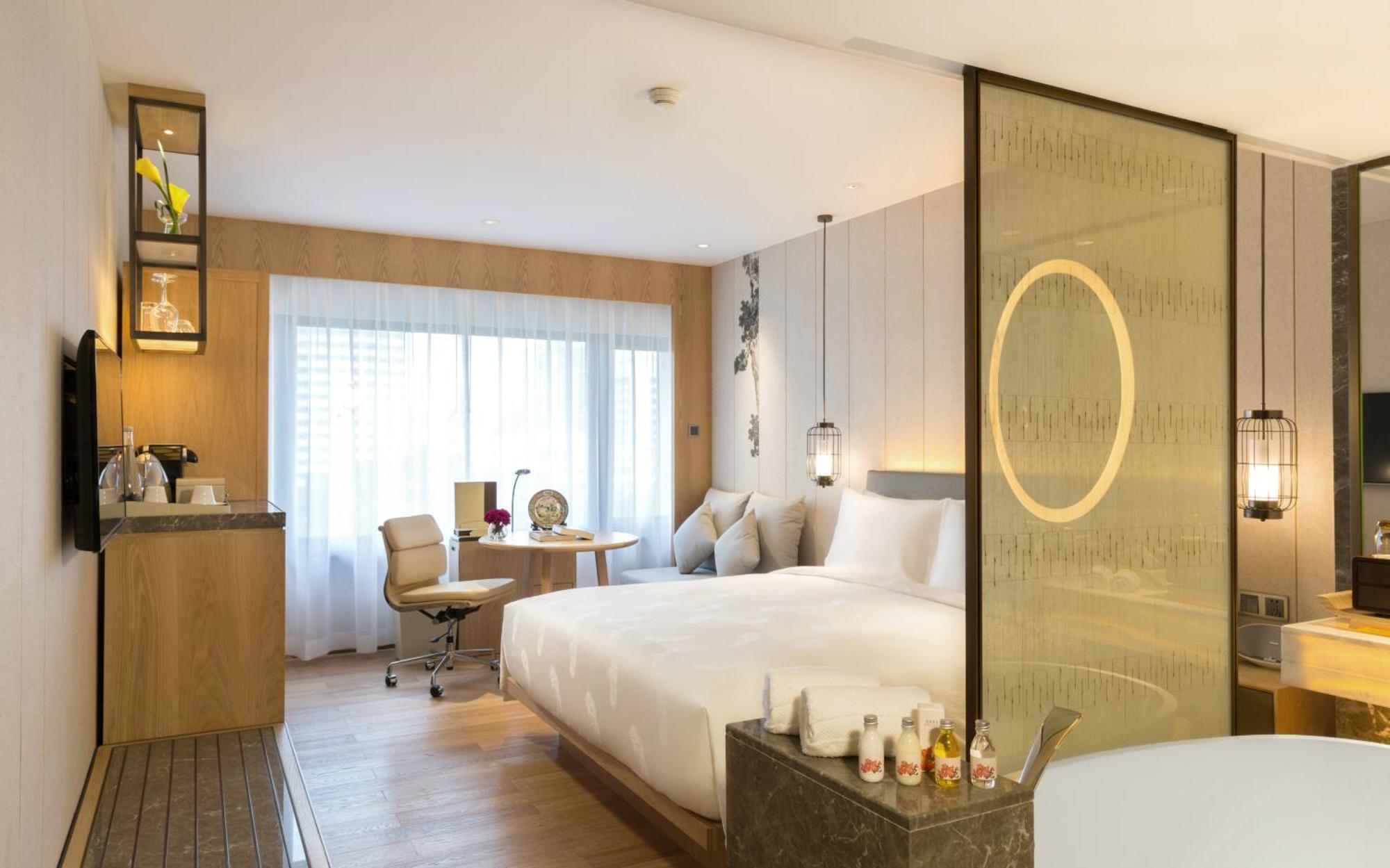 Premier King Room