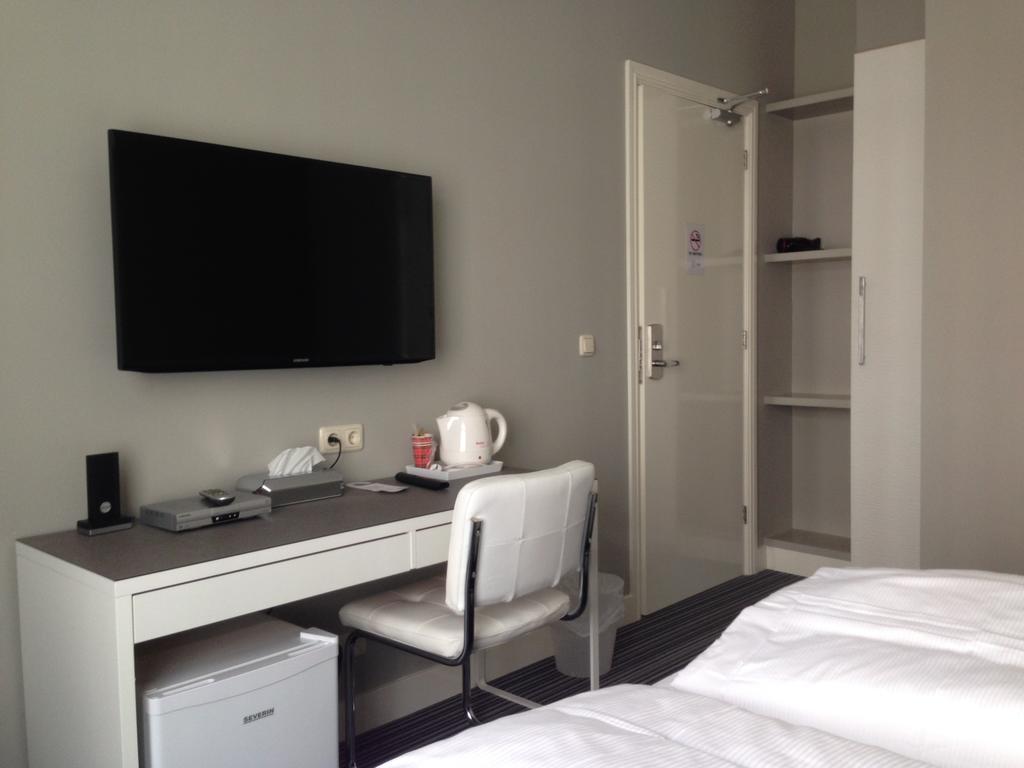 Twin Room Private Bathroom