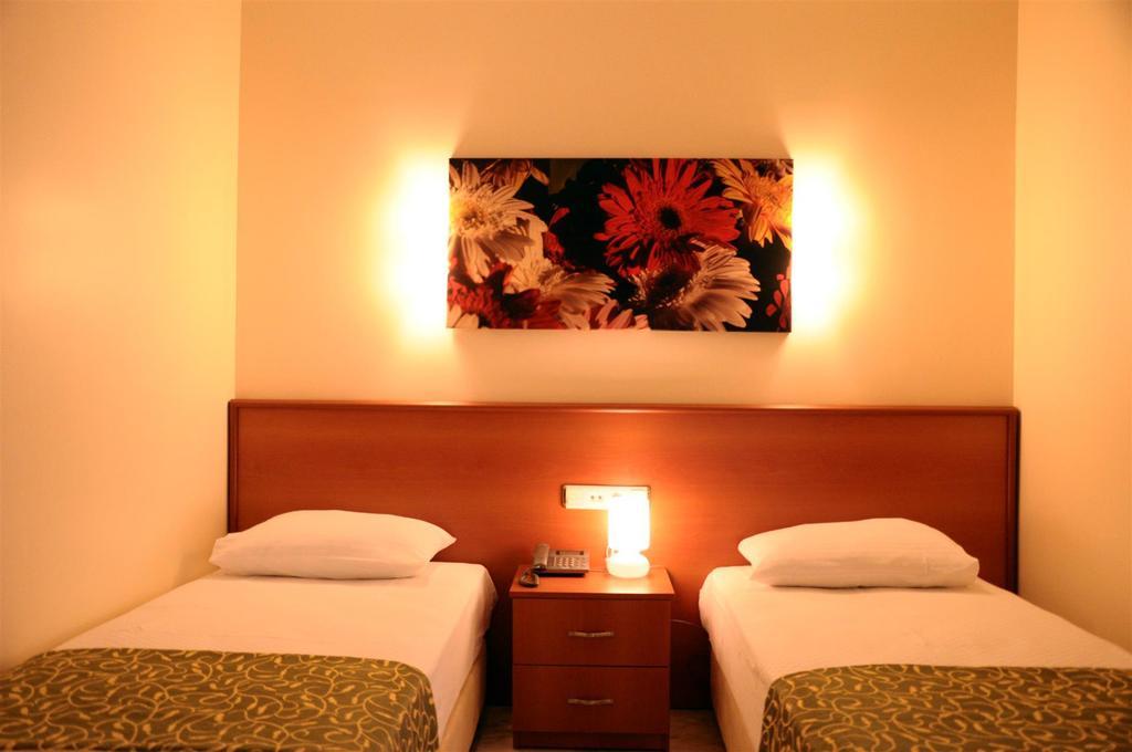 Standard Double or Twin Room Garden View