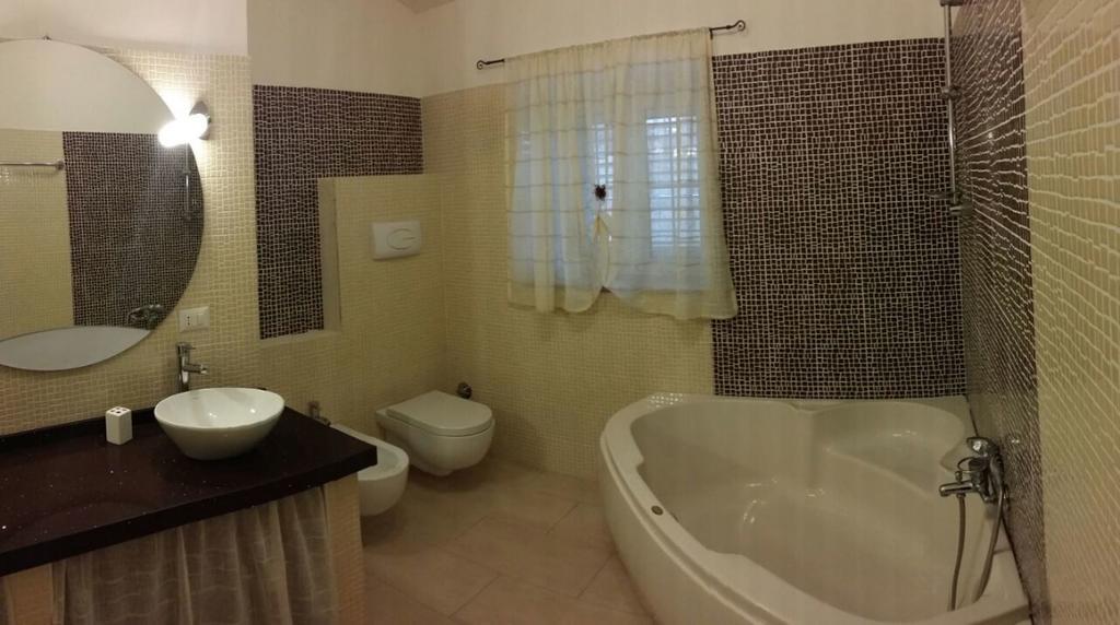Single Room Private Bathroom