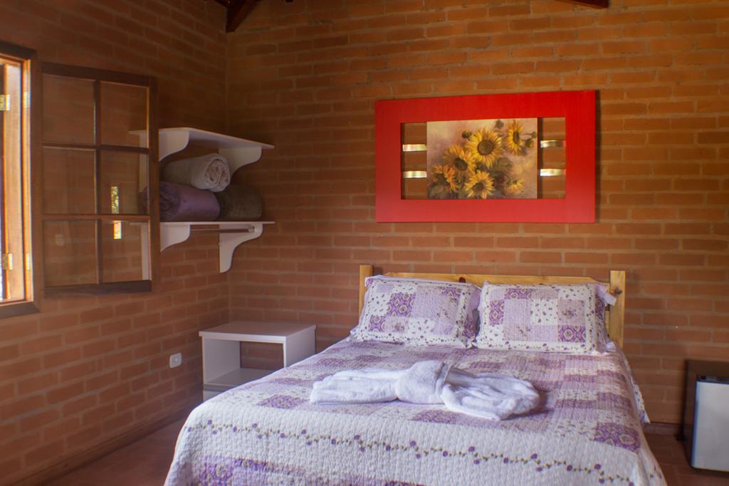 Chalet fireplace without bathtub