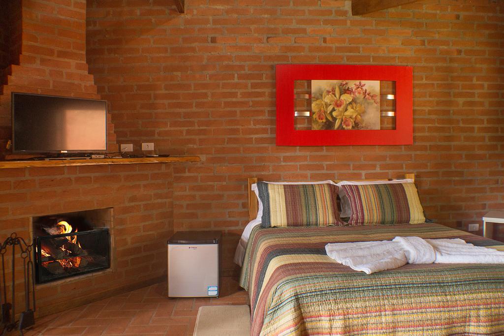 Deluxe Chalet Bath Fireplace