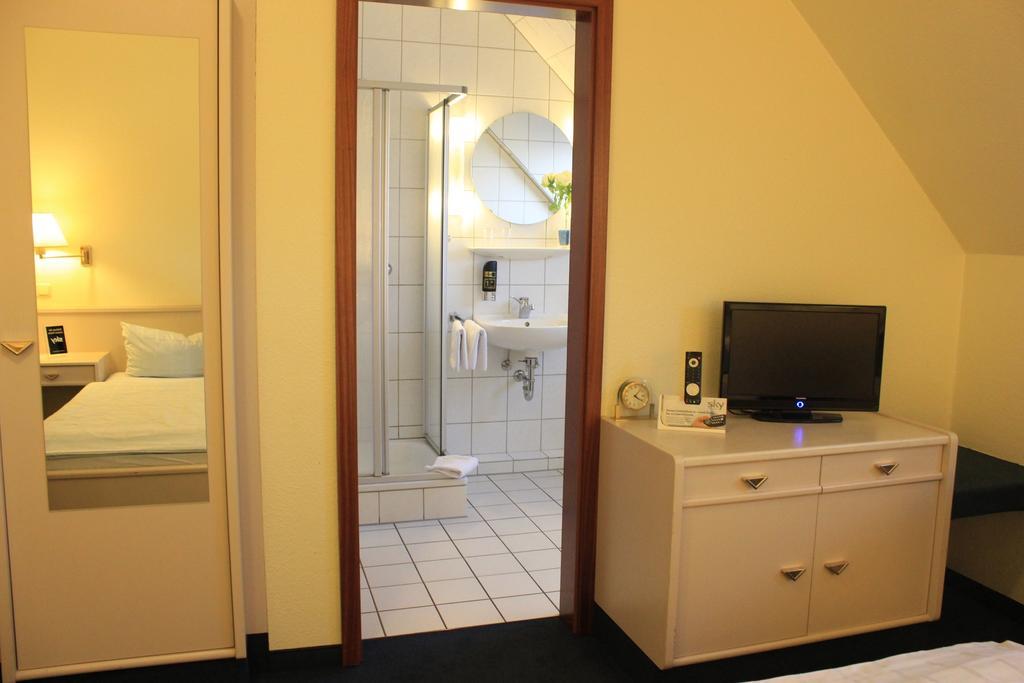 Classic Single Room