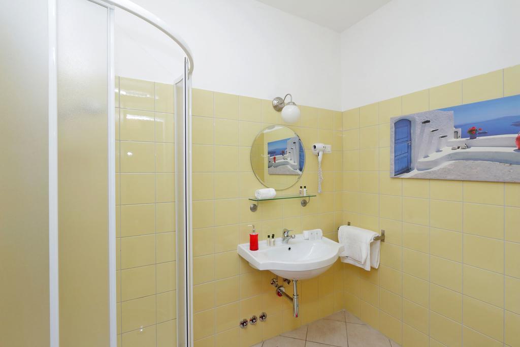 Quarto Duplo