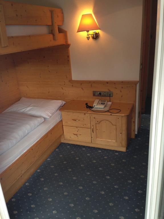 Single Room Mountain View,1588525864:JPEG
