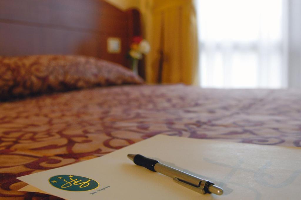 Superior Double or Twin Room Partial Lake View
