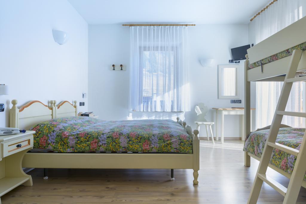 Triple Room with Balcony,214502510:JPEG