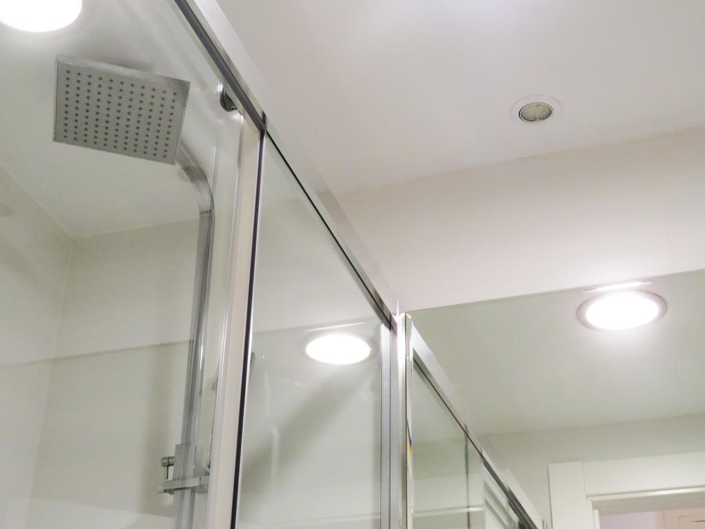 Twin Room with Shared Bathroom,215721992:JPEG
