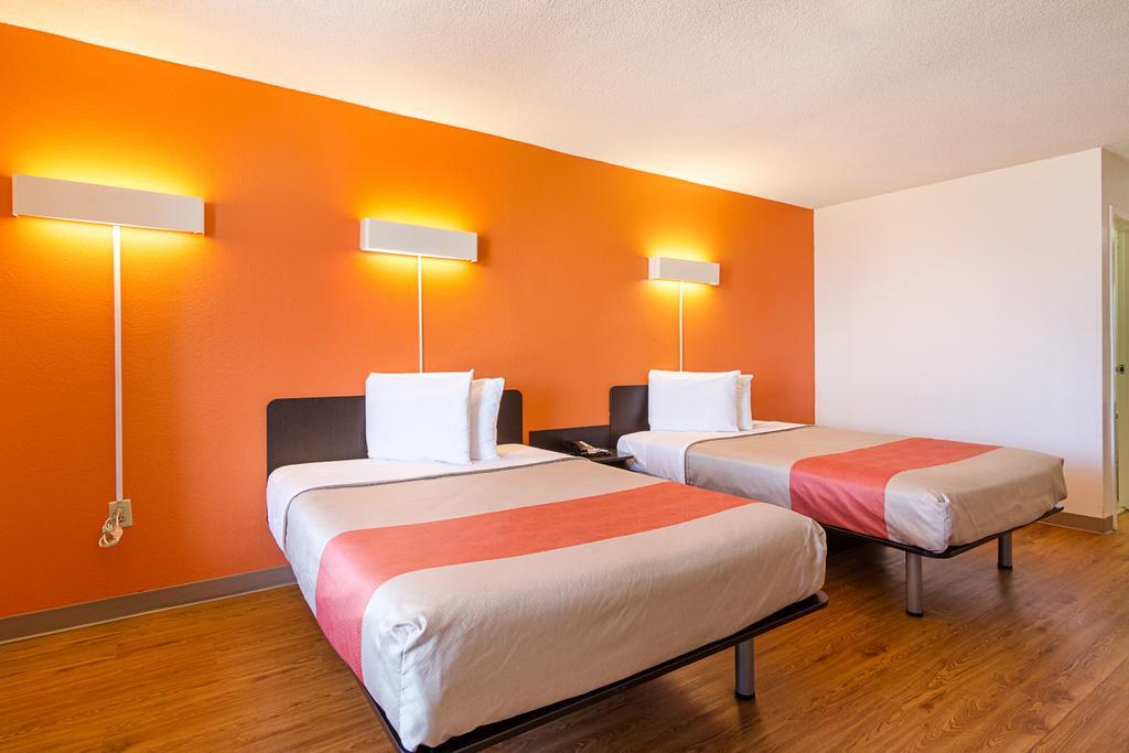 Deluxe Quadruple Room - Non-Smoking