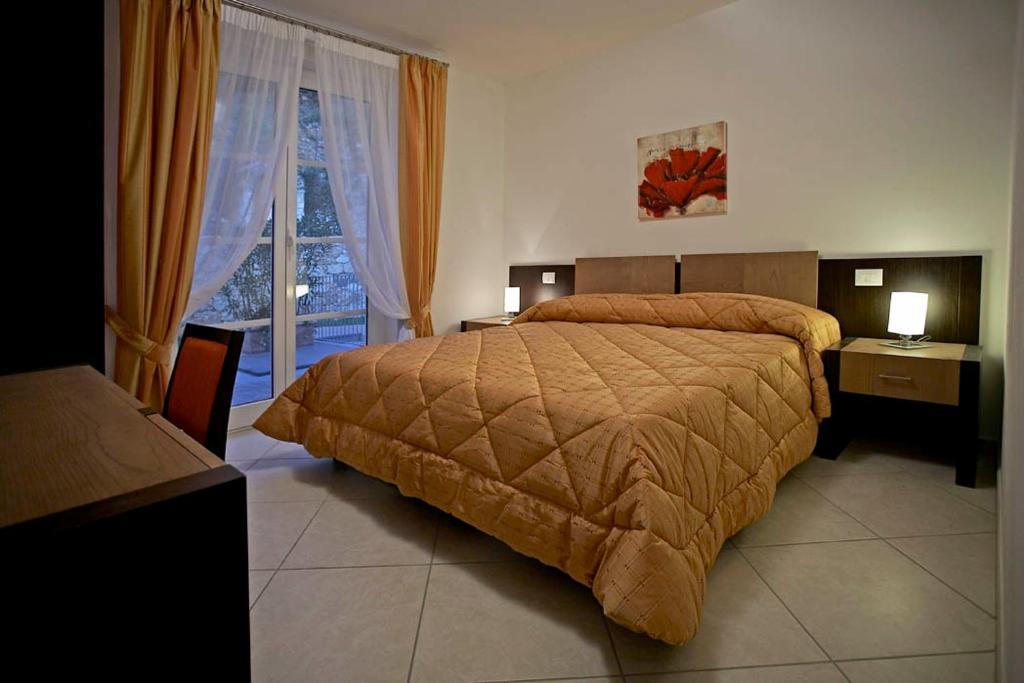 One Bedroom Apartment