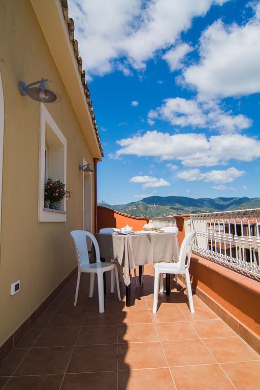 Comfort Family Room Terrace