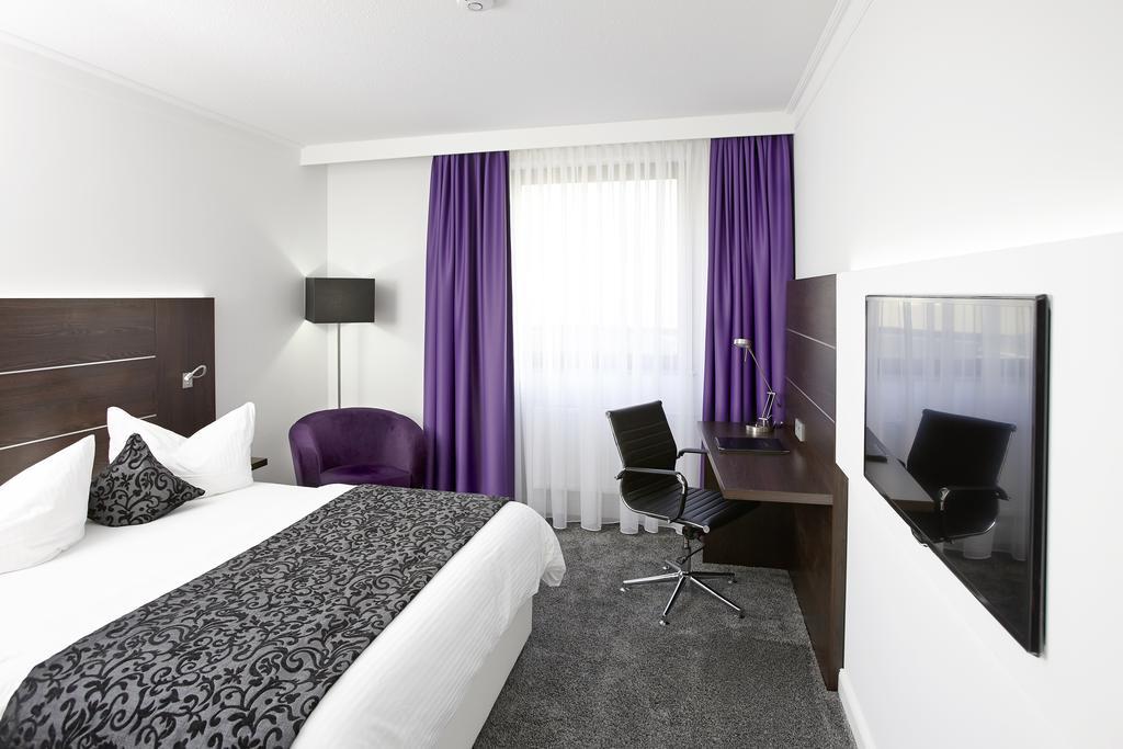 Double Room Queen Size Bed