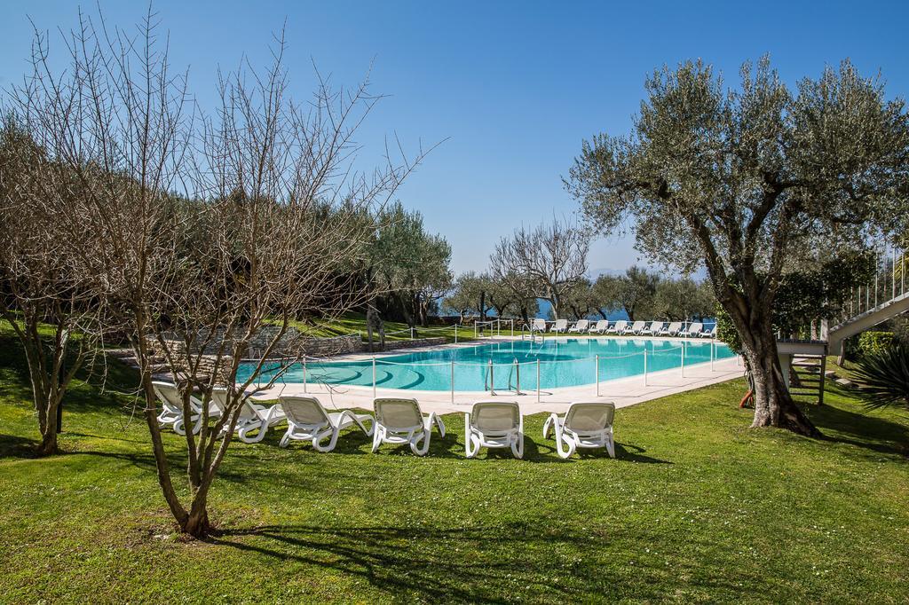 Superior Double or Twin Room Balcony Lake View