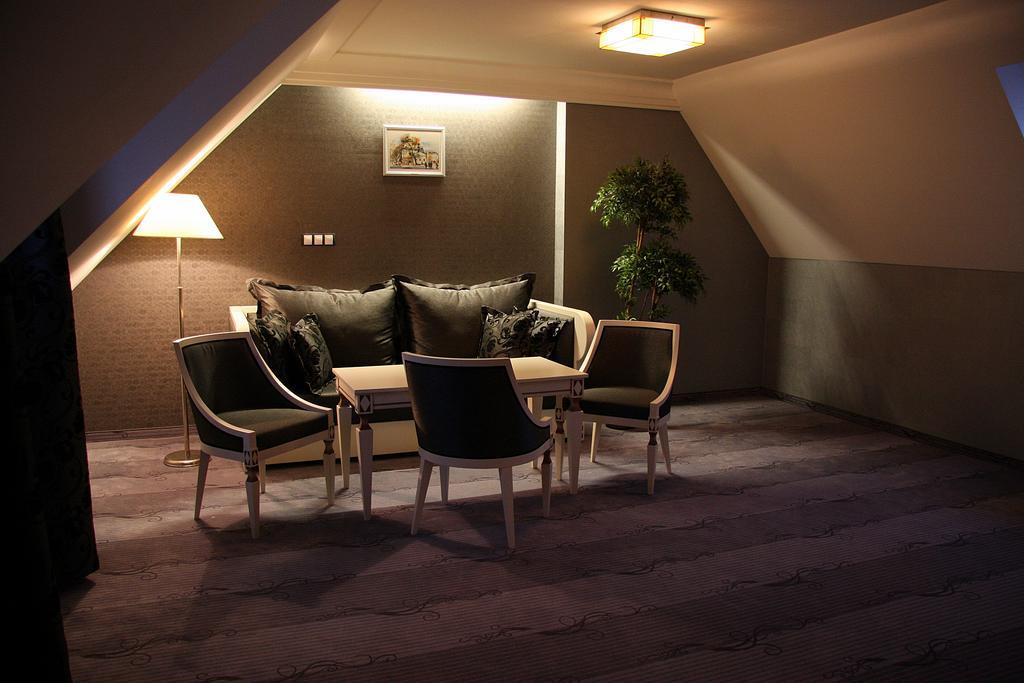 Apartment,217993652:JPEG