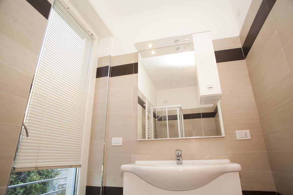 Double Room with Private Bathroom,910968433:JPEG