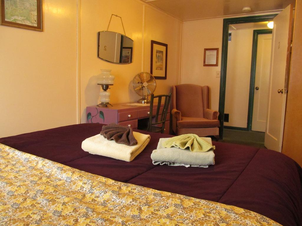 Queen Room with Shared Bathroom