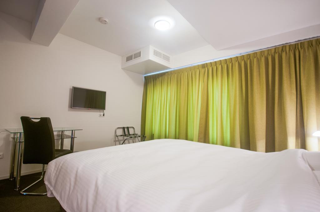 Double Room Private Bathroom