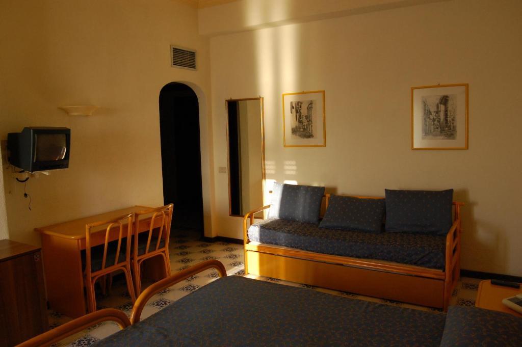 Superior Double or Twin Room Sea View