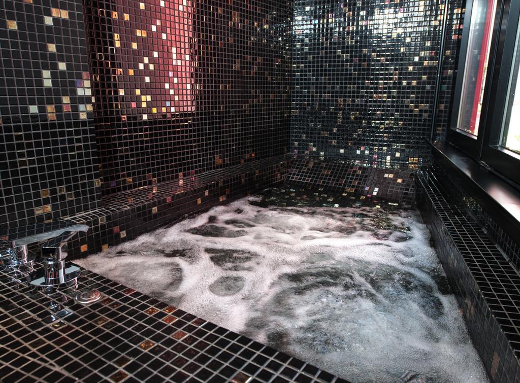 Double Room Jacuzzi