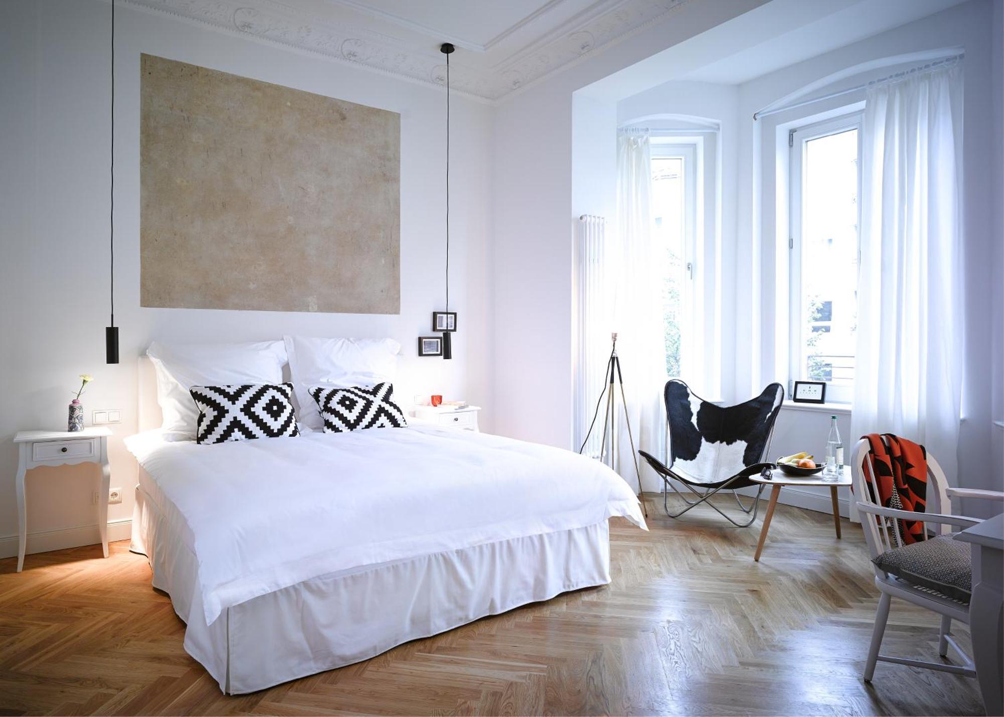 One-Bedroom Apartment Balcony 2B