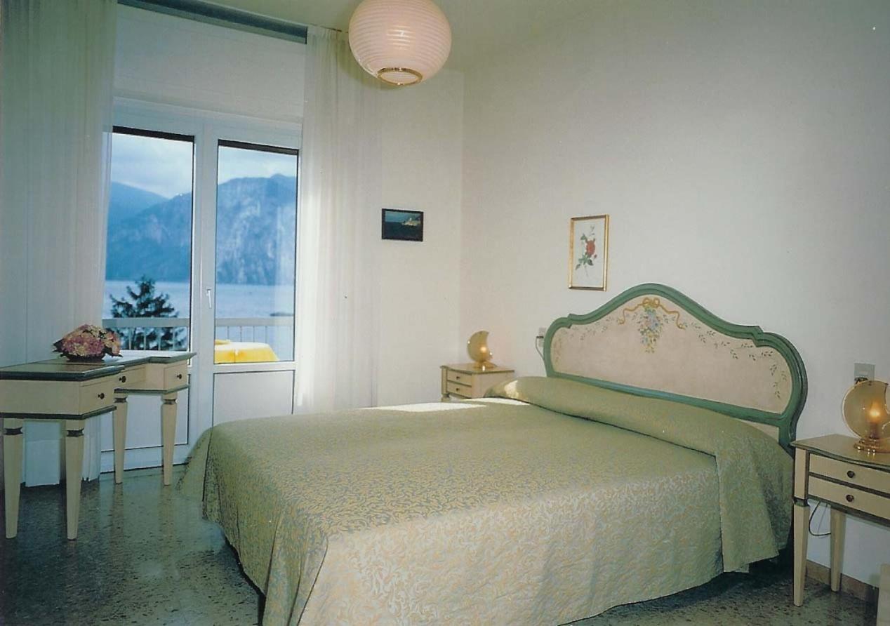 Double or Twin Room Lake View