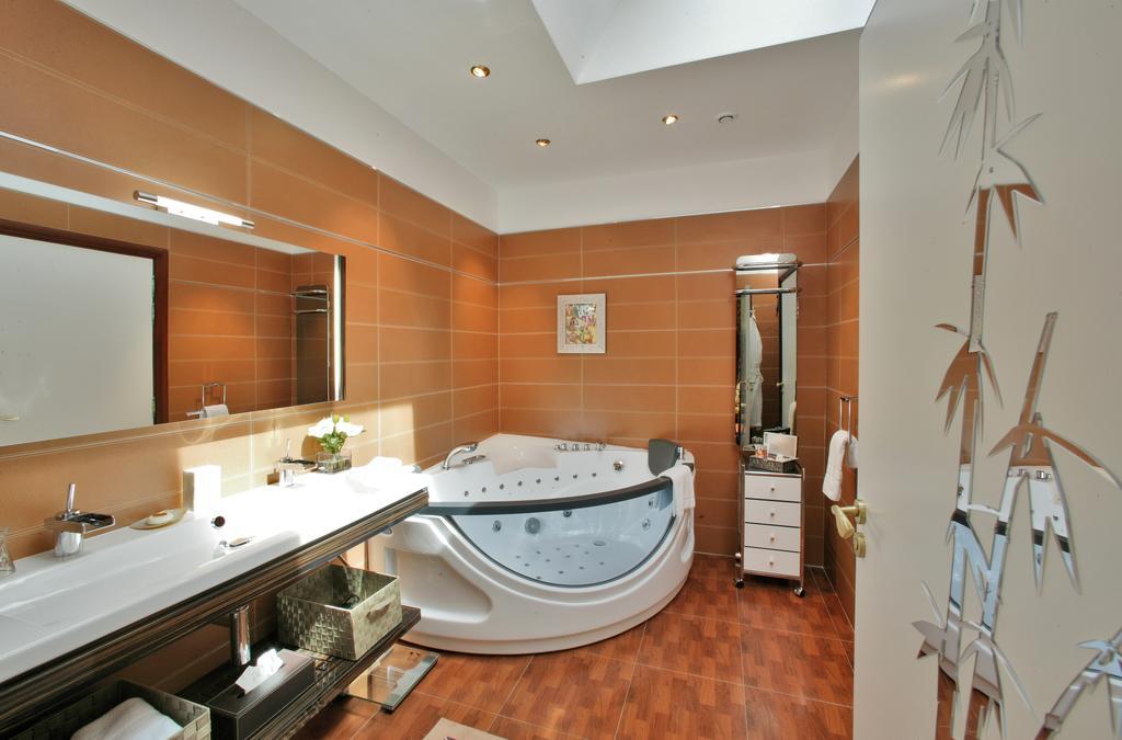 Superior Double Room Garden Cottage