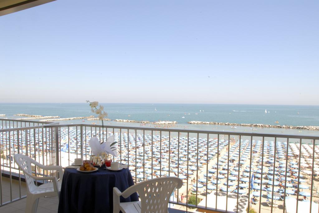 Family Room with Sea View,226627901:JPEG