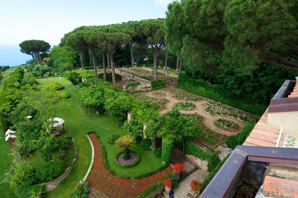 Camera Matrimoniale Superior con Vista Giardino
